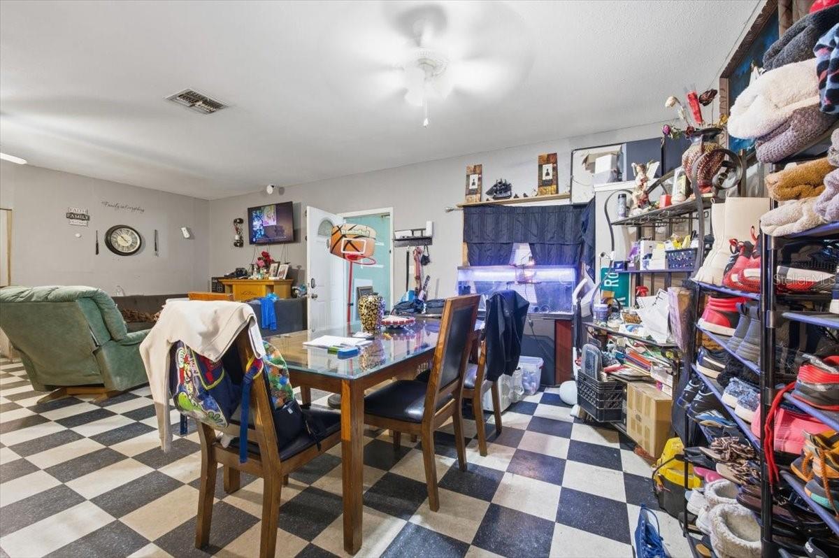 Image 30 of 36 For 3947 Pipkin Creek Road