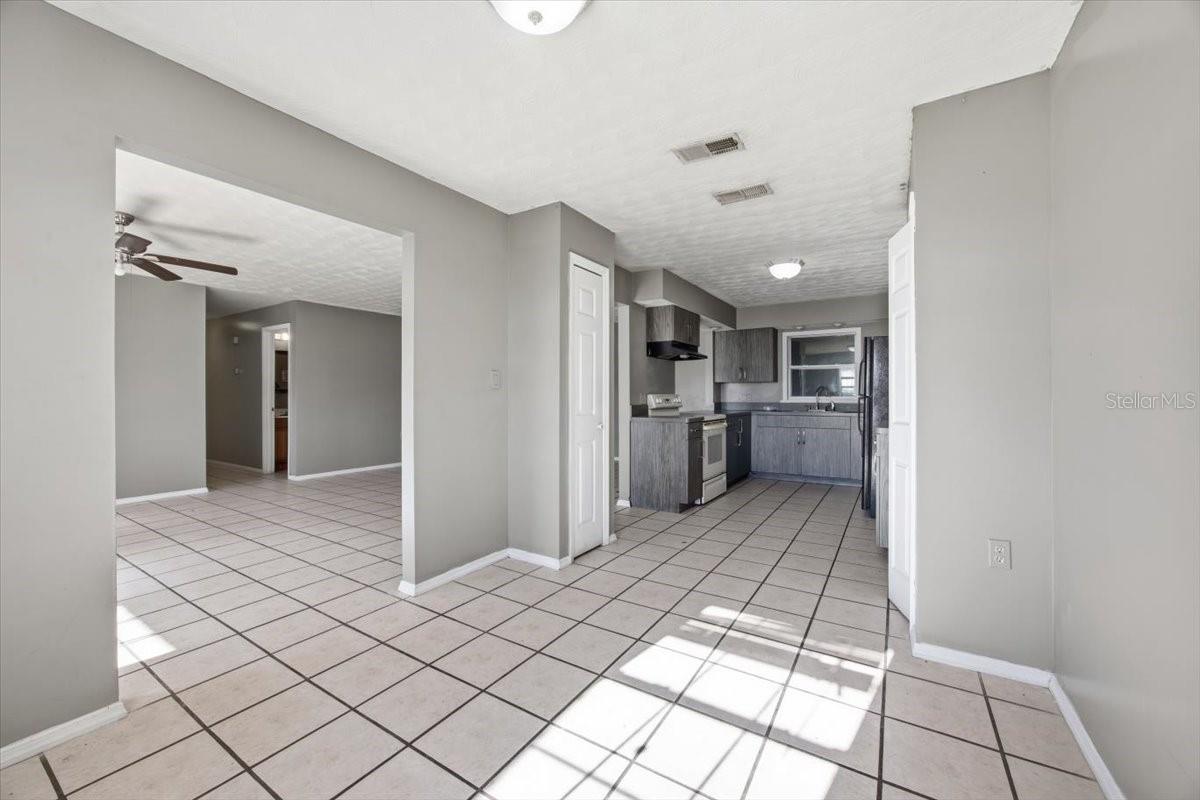 Image 8 of 36 For 3947 Pipkin Creek Road