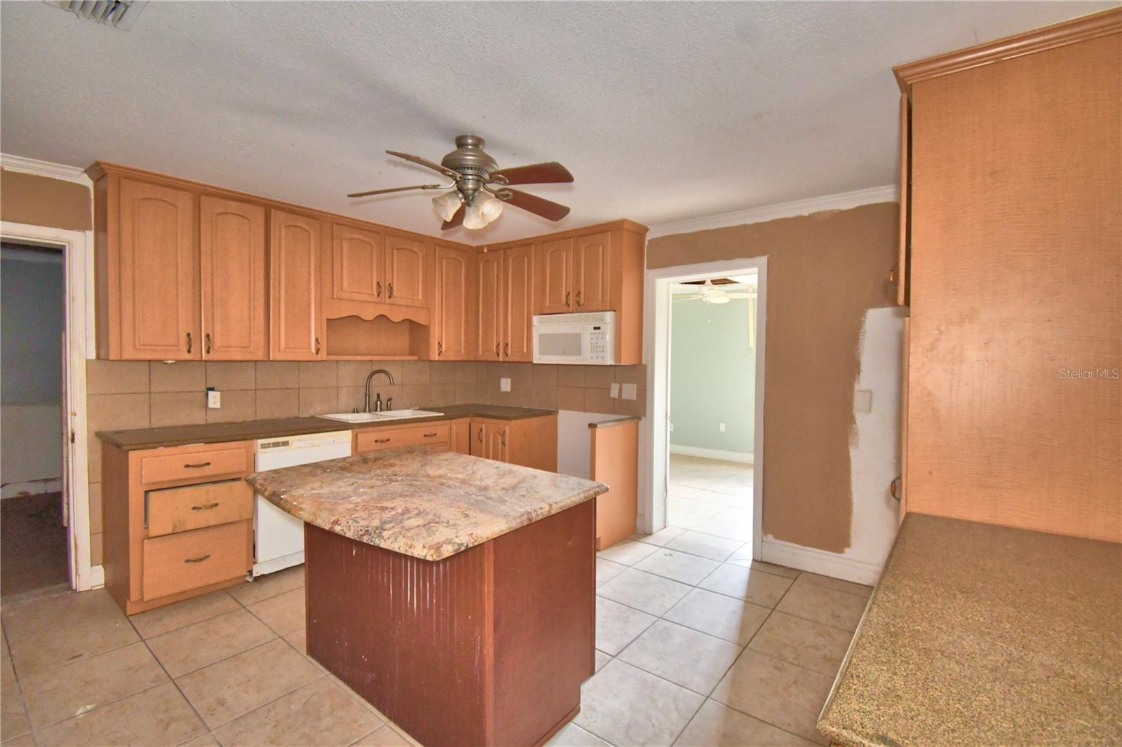 Image 10 of 51 For 3715 Old Dixie Highway