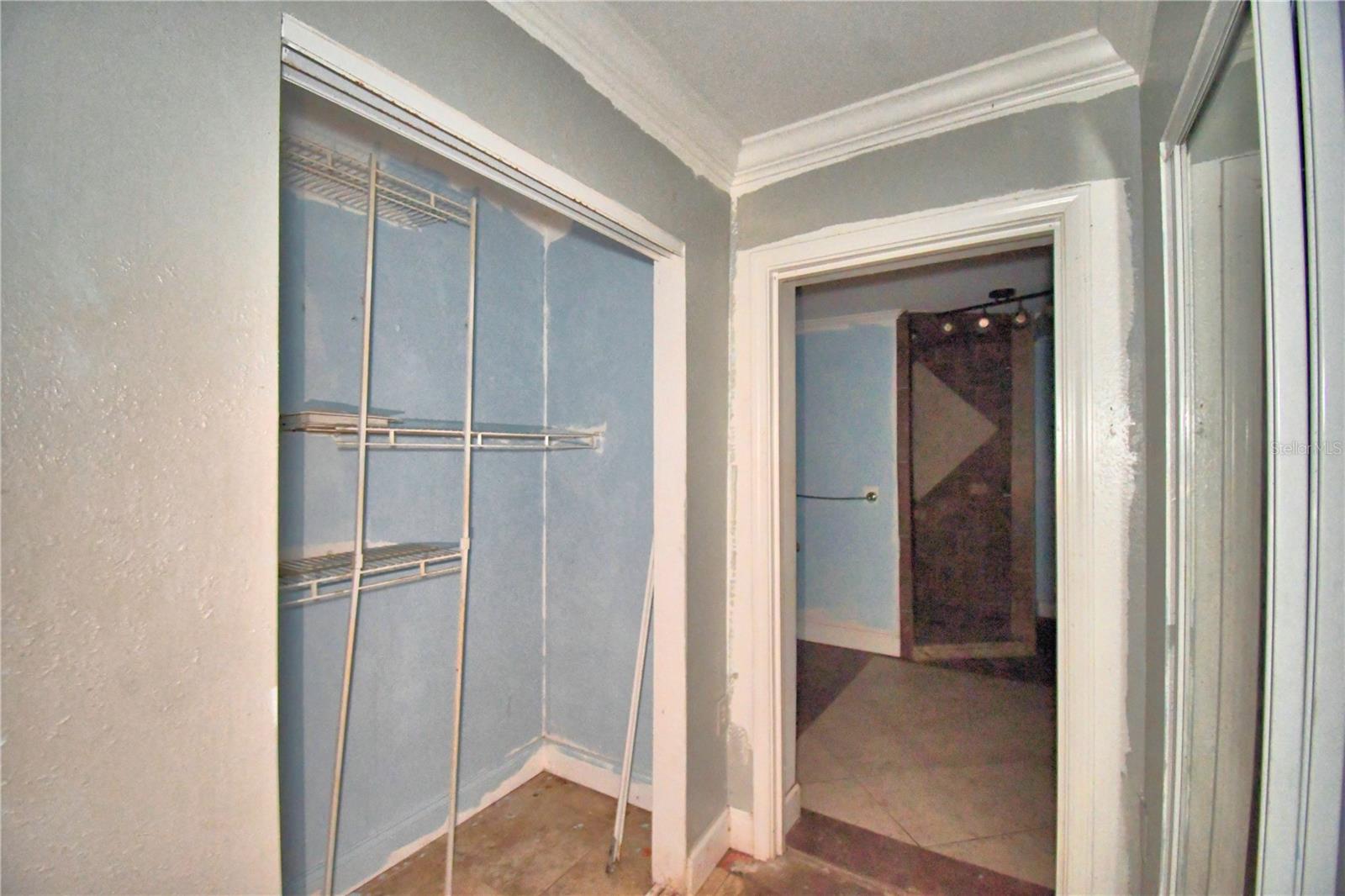 Image 16 of 51 For 3715 Old Dixie Highway