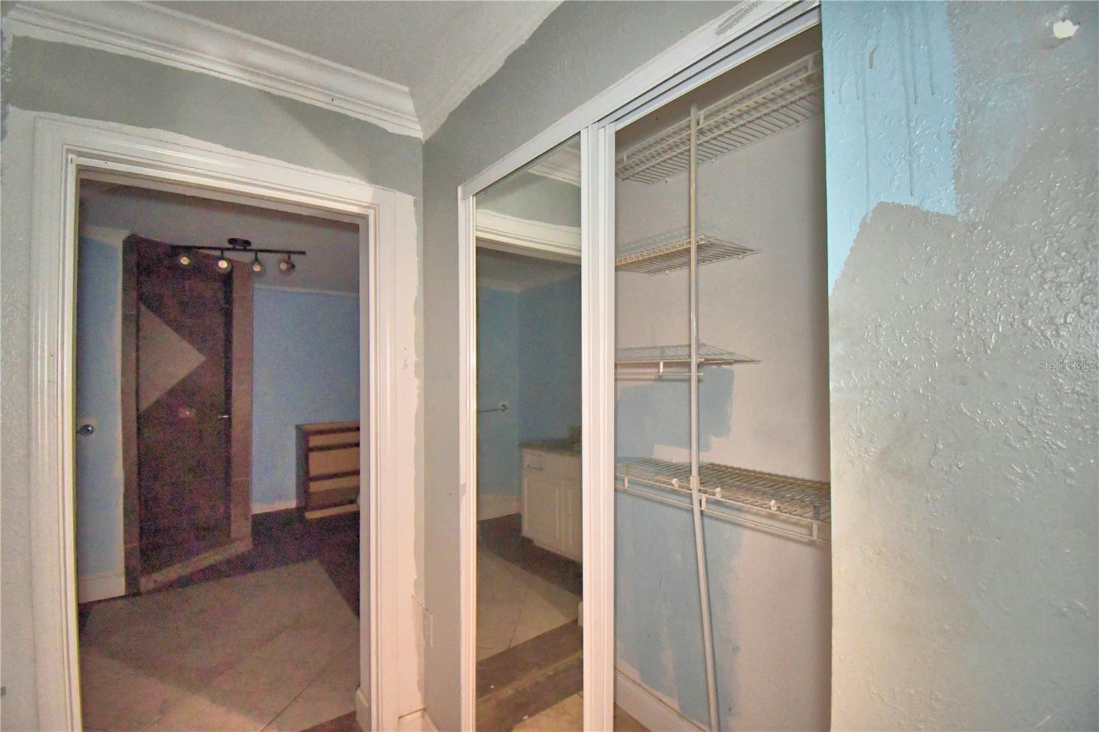 Image 17 of 51 For 3715 Old Dixie Highway