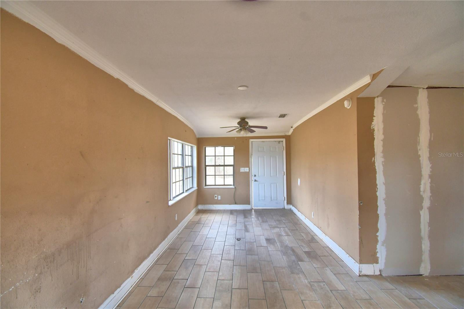 Image 4 of 51 For 3715 Old Dixie Highway