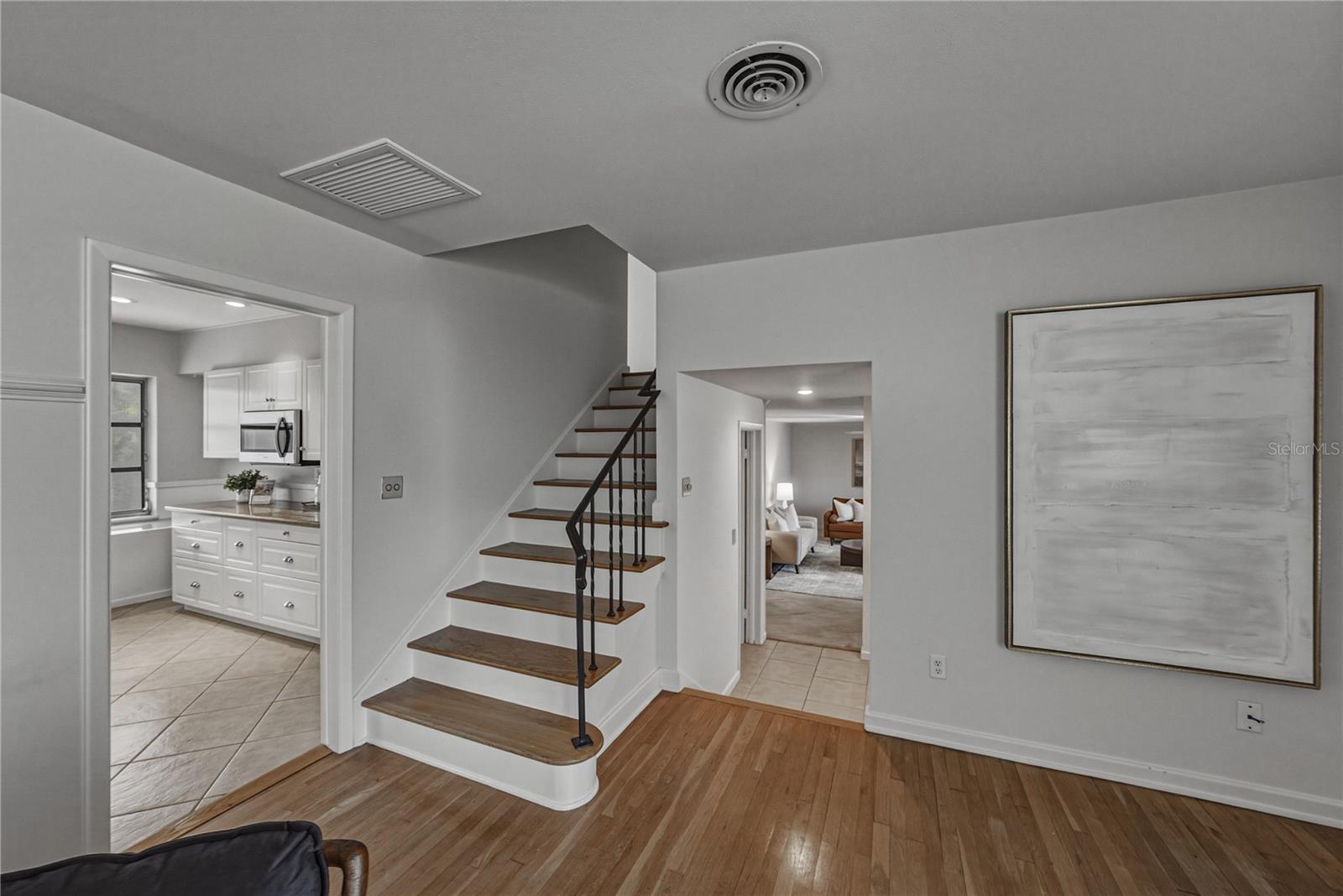 Image 20 of 74 For 2215 Woodbine Avenue