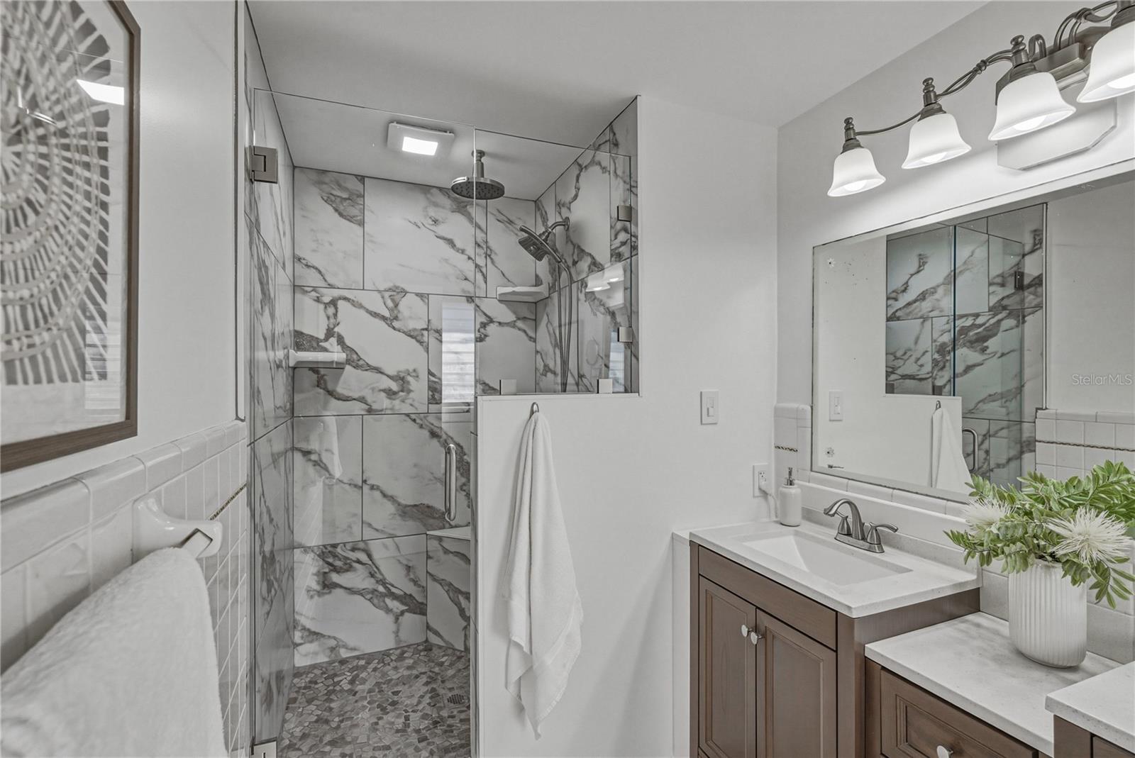 Image 26 of 74 For 2215 Woodbine Avenue