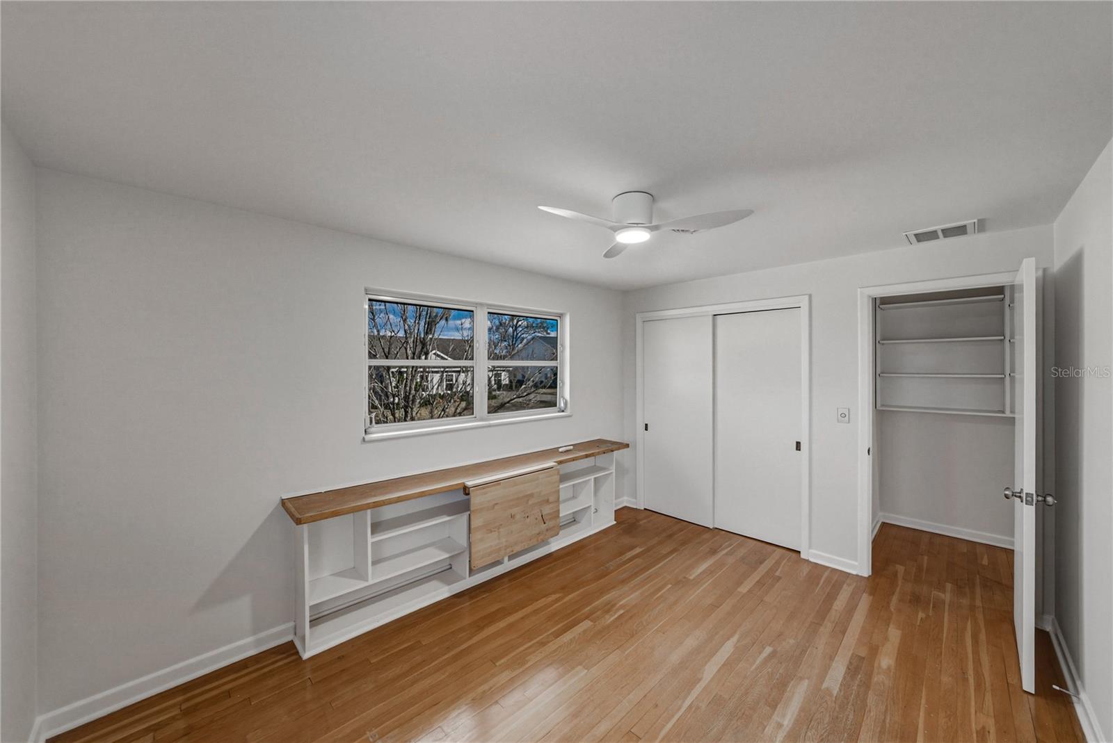 Image 29 of 74 For 2215 Woodbine Avenue