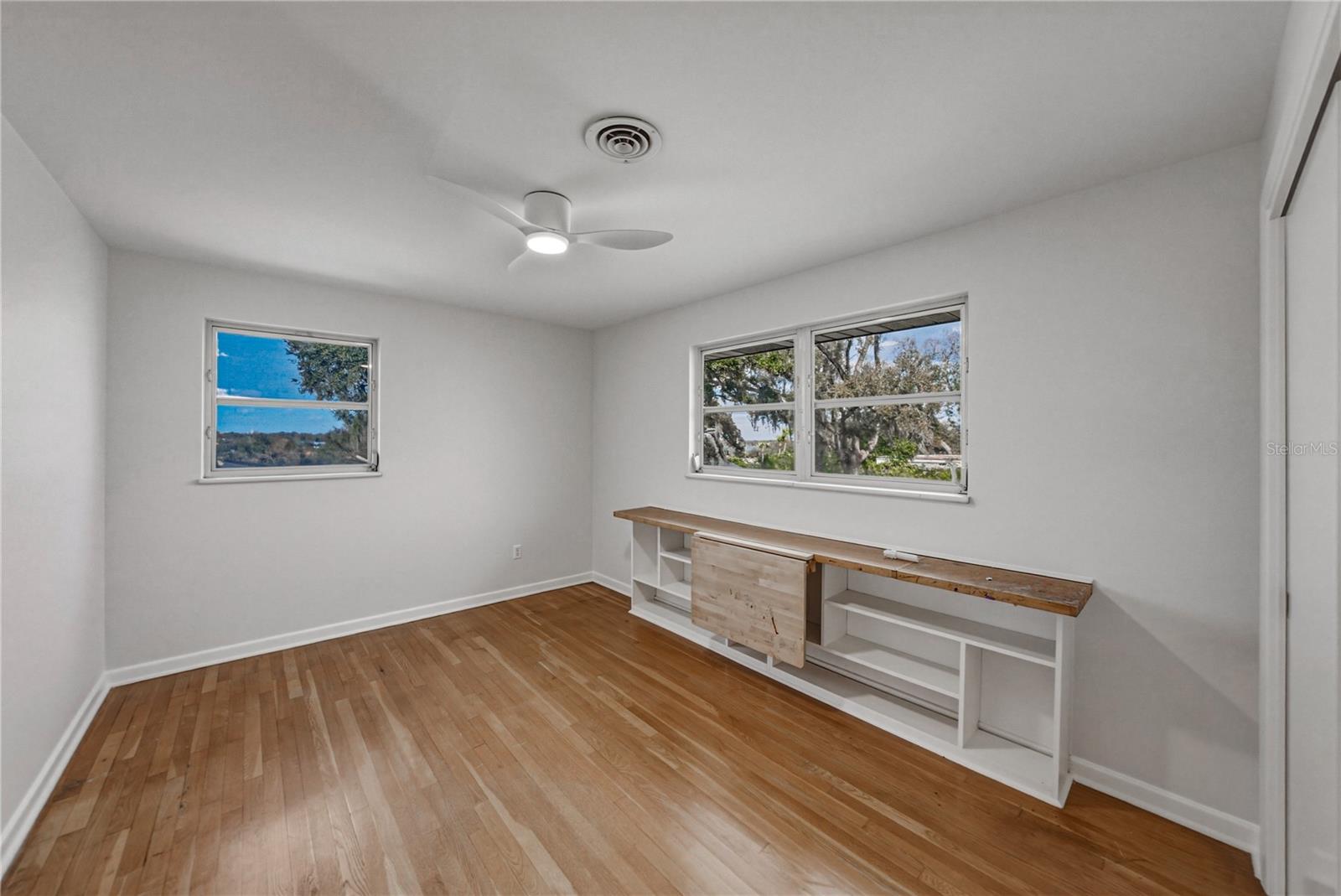 Image 30 of 74 For 2215 Woodbine Avenue