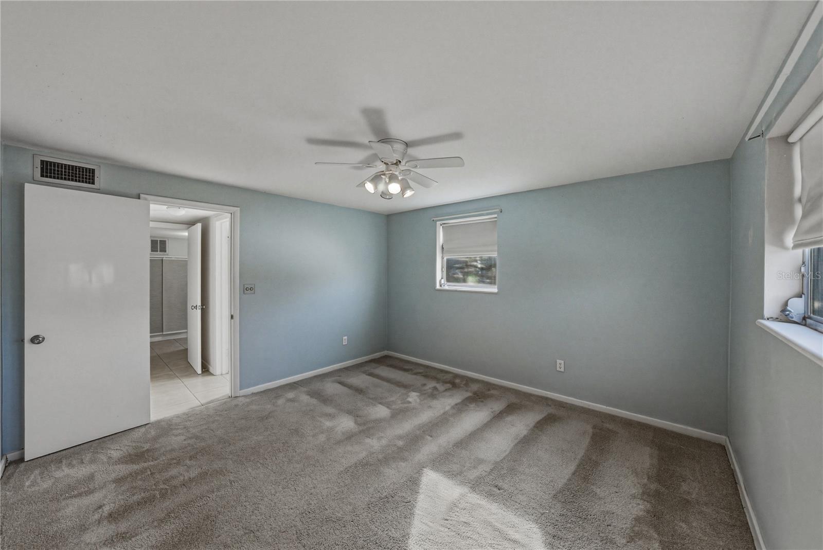 Image 35 of 74 For 2215 Woodbine Avenue