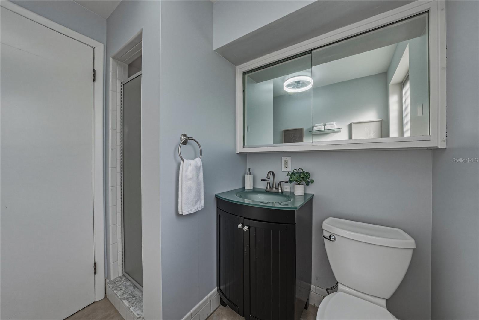 Image 36 of 74 For 2215 Woodbine Avenue