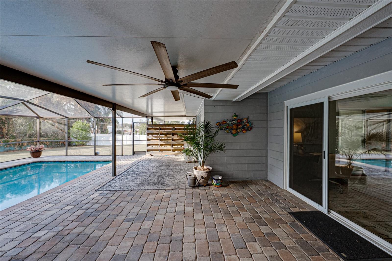 Image 41 of 74 For 2215 Woodbine Avenue