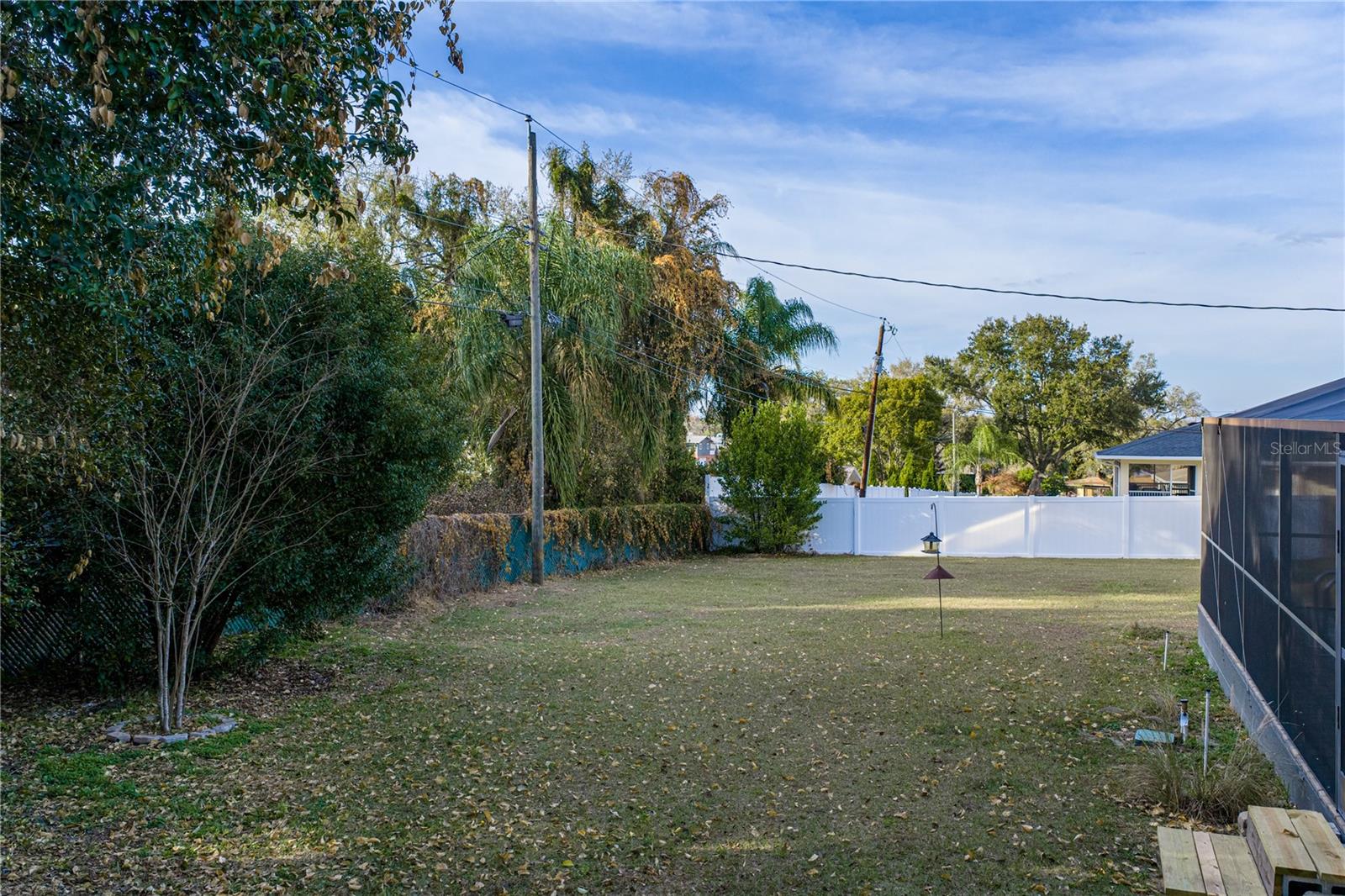 Image 51 of 74 For 2215 Woodbine Avenue