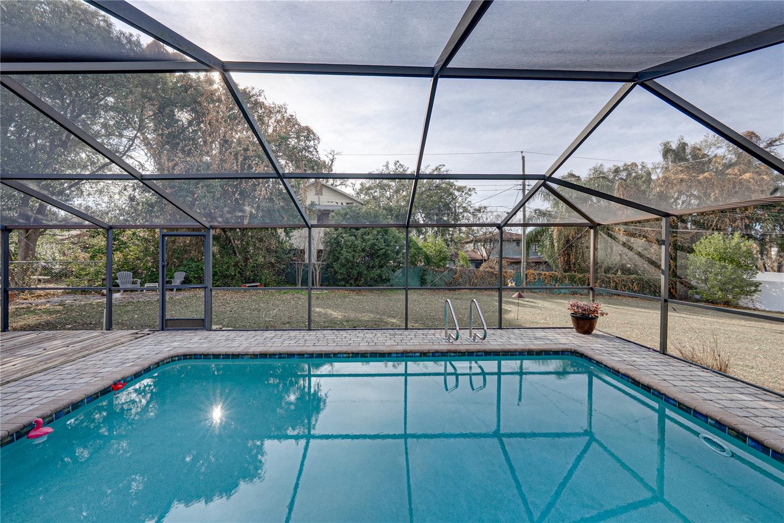 Image 54 of 74 For 2215 Woodbine Avenue