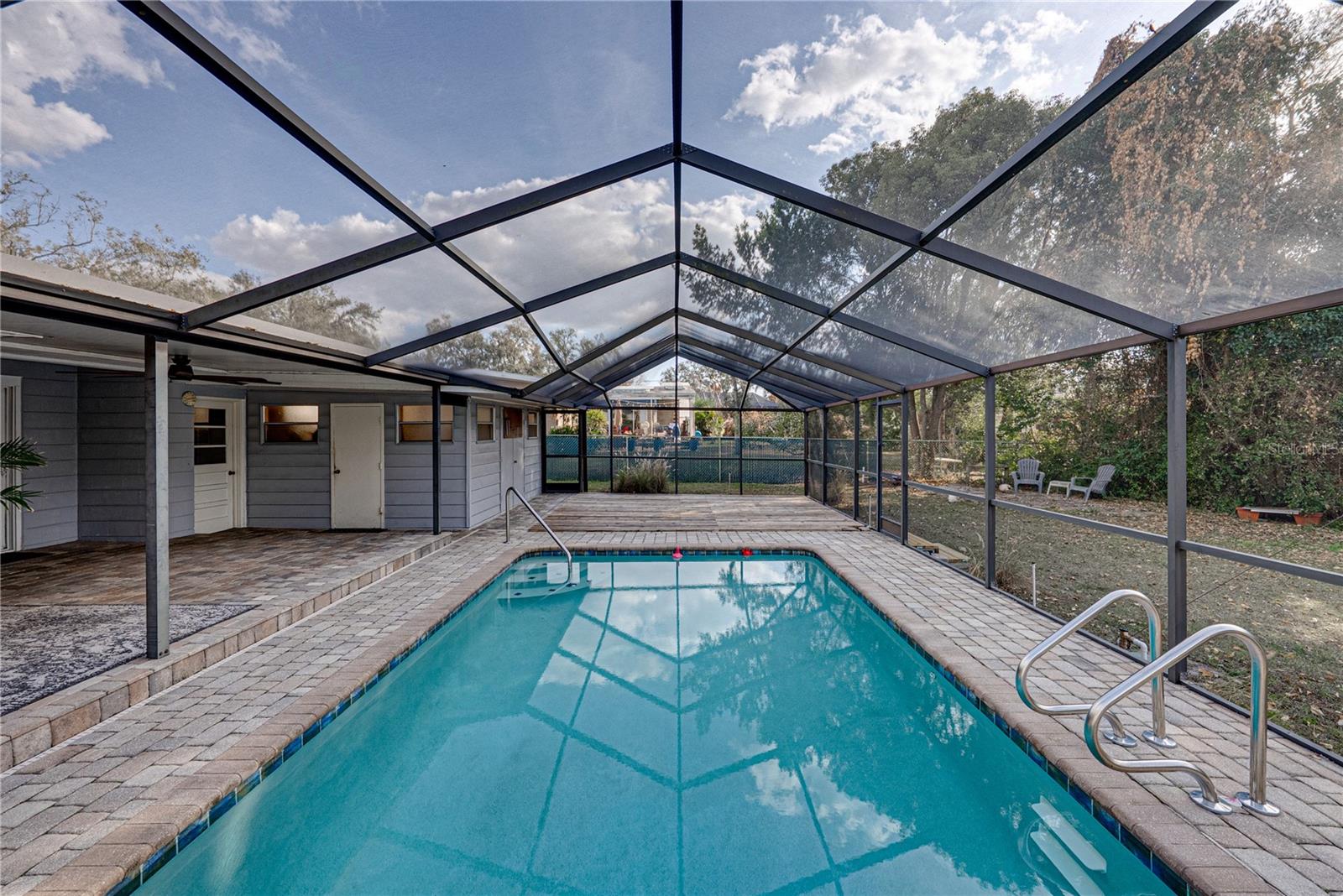 Image 55 of 74 For 2215 Woodbine Avenue