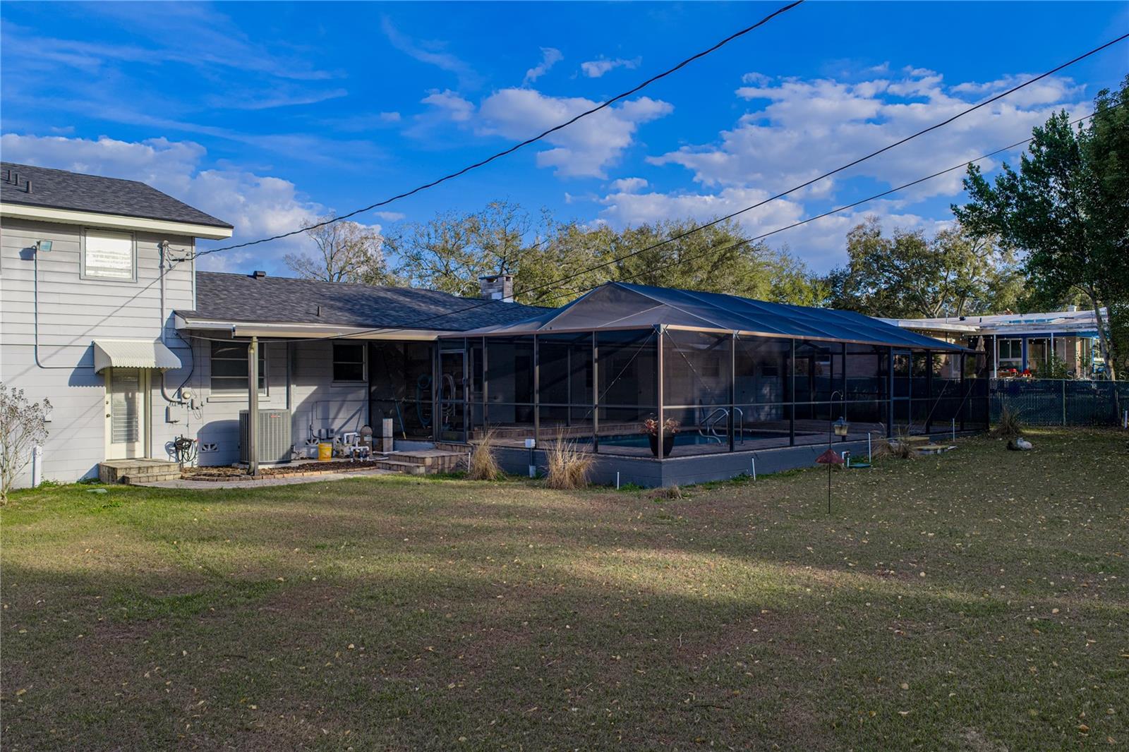 Image 62 of 74 For 2215 Woodbine Avenue