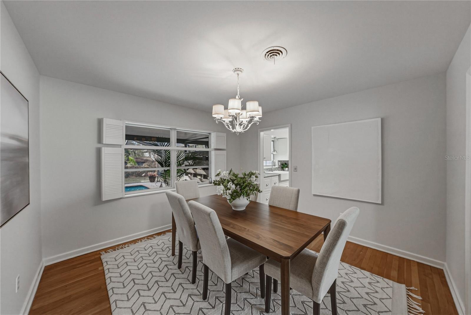 Image 7 of 74 For 2215 Woodbine Avenue