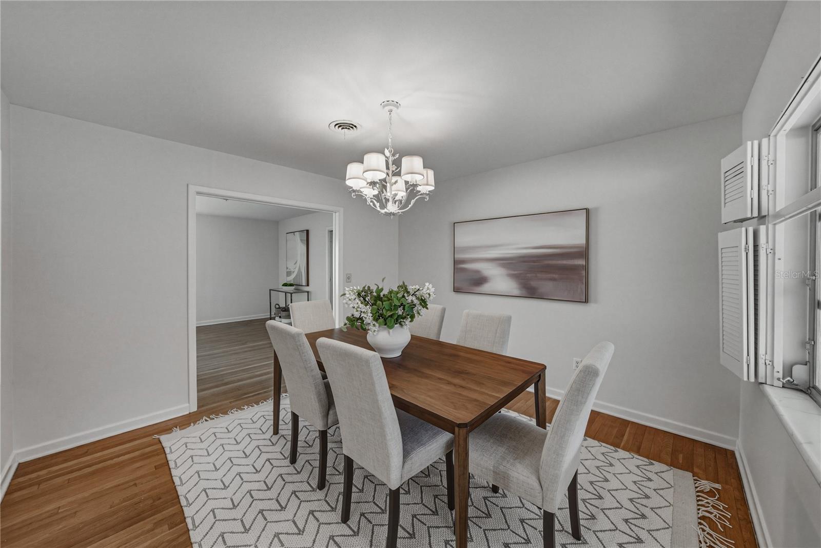 Image 8 of 74 For 2215 Woodbine Avenue