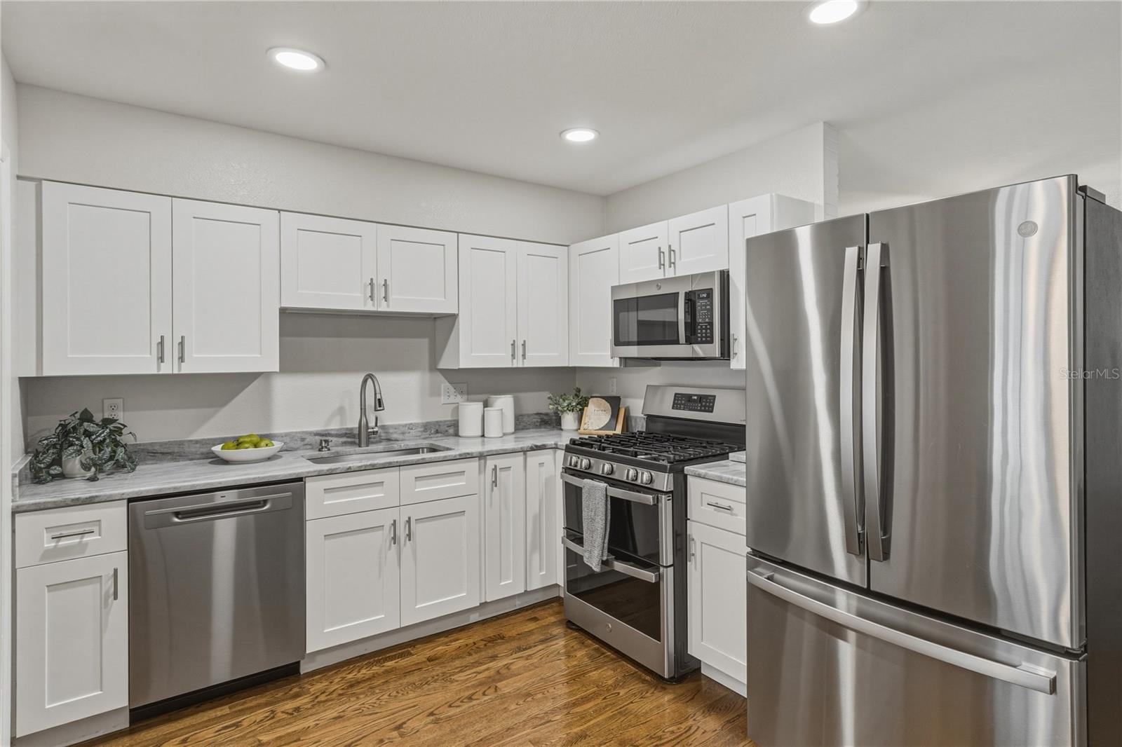 Image 13 of 69 For 1001 Euclid Avenue