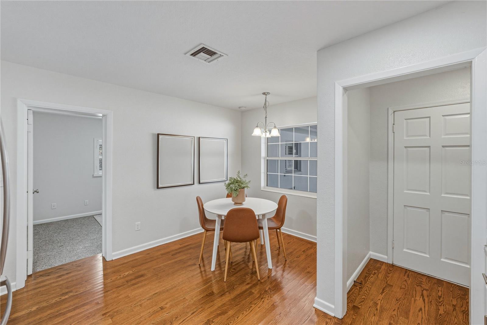 Image 16 of 69 For 1001 Euclid Avenue