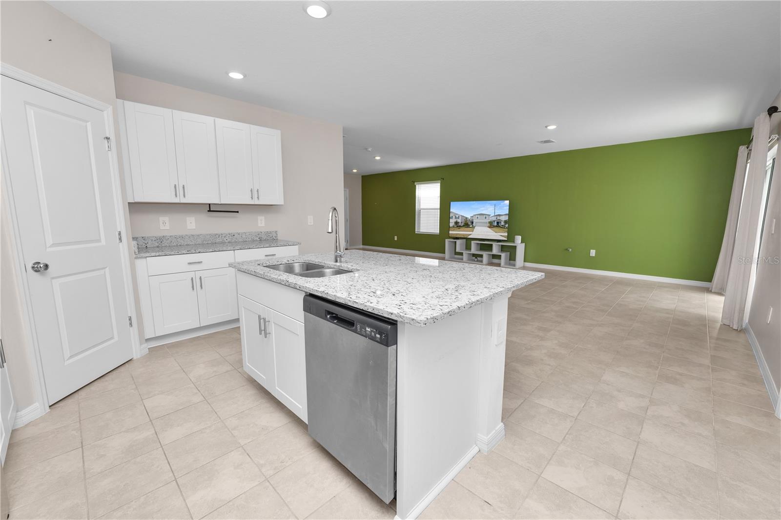 Image 15 of 53 For 326 Wayland Drive