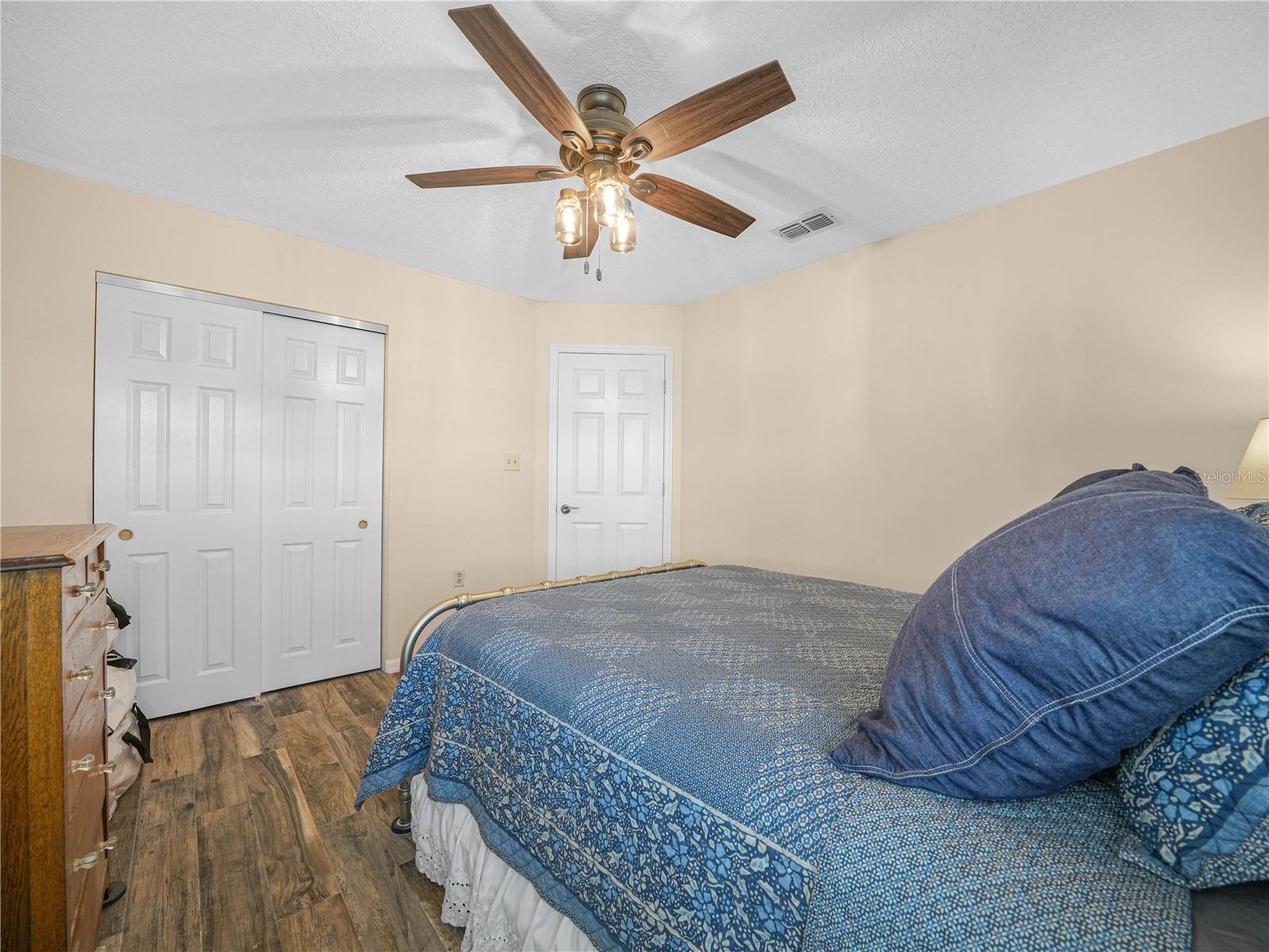 Image 18 of 27 For 6093 Seagull Lane