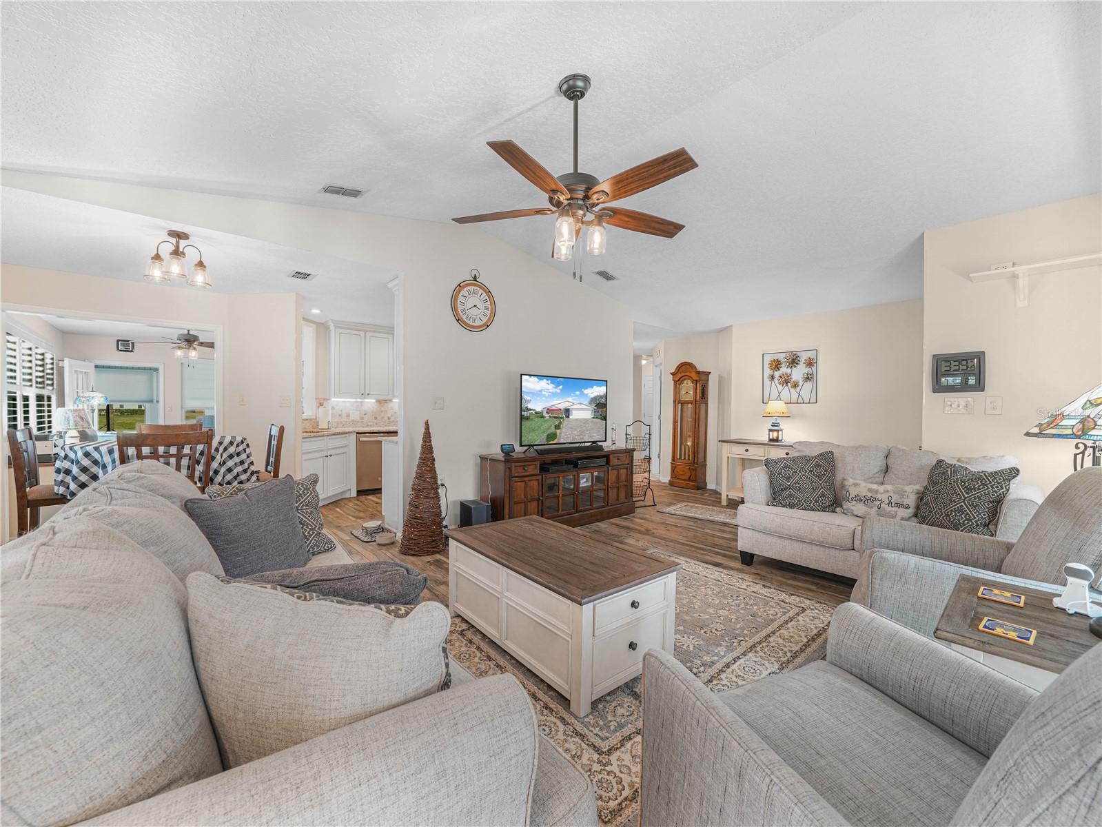 Image 4 of 27 For 6093 Seagull Lane