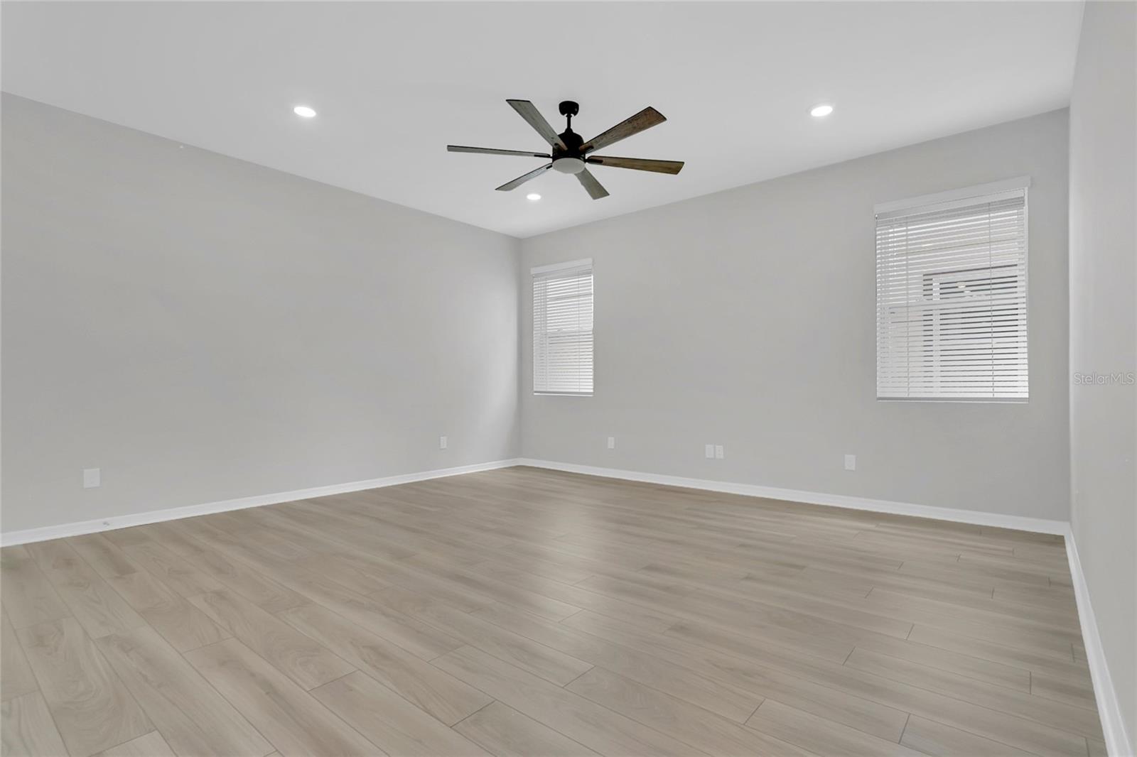 Image 11 of 28 For 17049 Seville Orange Road