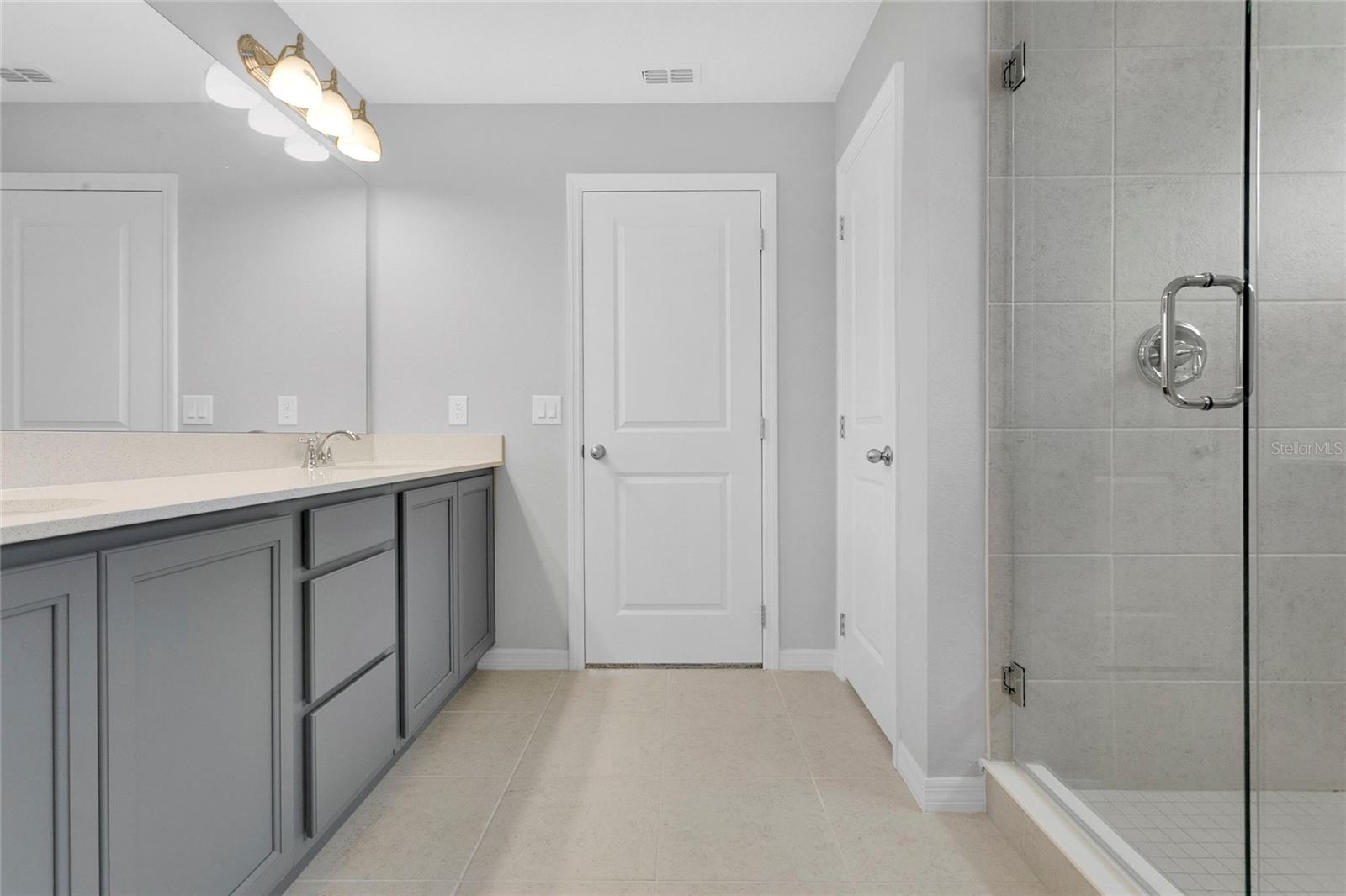 Image 17 of 28 For 17049 Seville Orange Road