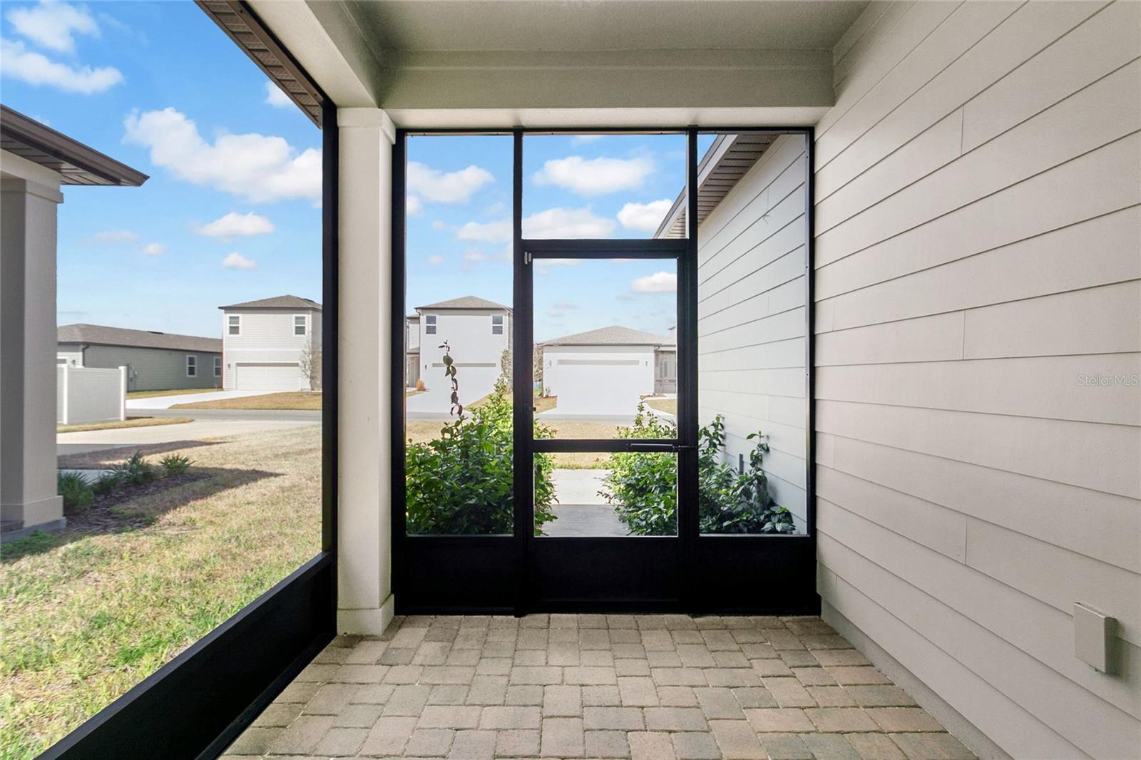 Image 19 of 28 For 17049 Seville Orange Road