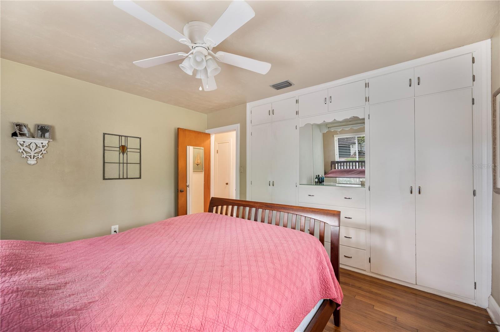 Image 12 of 34 For 2115 Eden Parkway