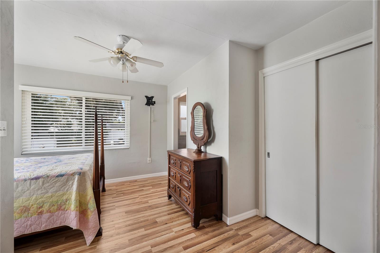 Image 15 of 34 For 2115 Eden Parkway