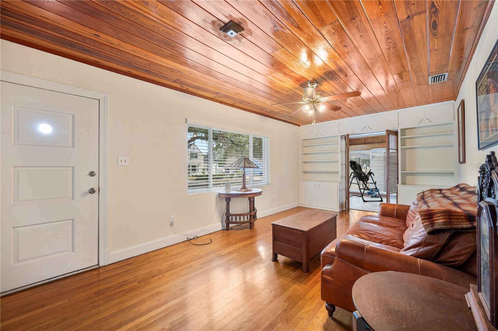 Image 3 of 34 For 2115 Eden Parkway