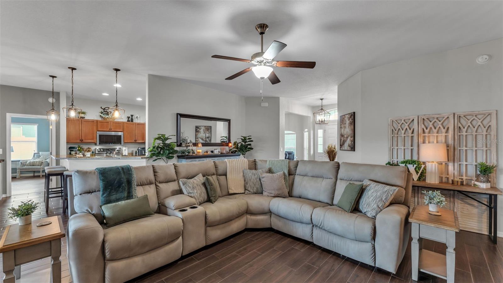 Image 10 of 55 For 2821 Sheldon Street