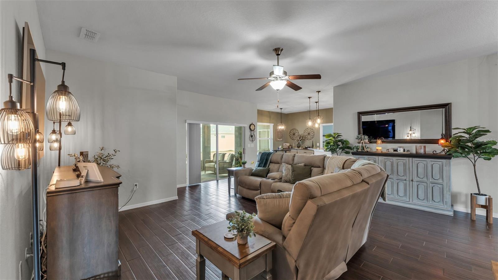 Image 12 of 55 For 2821 Sheldon Street