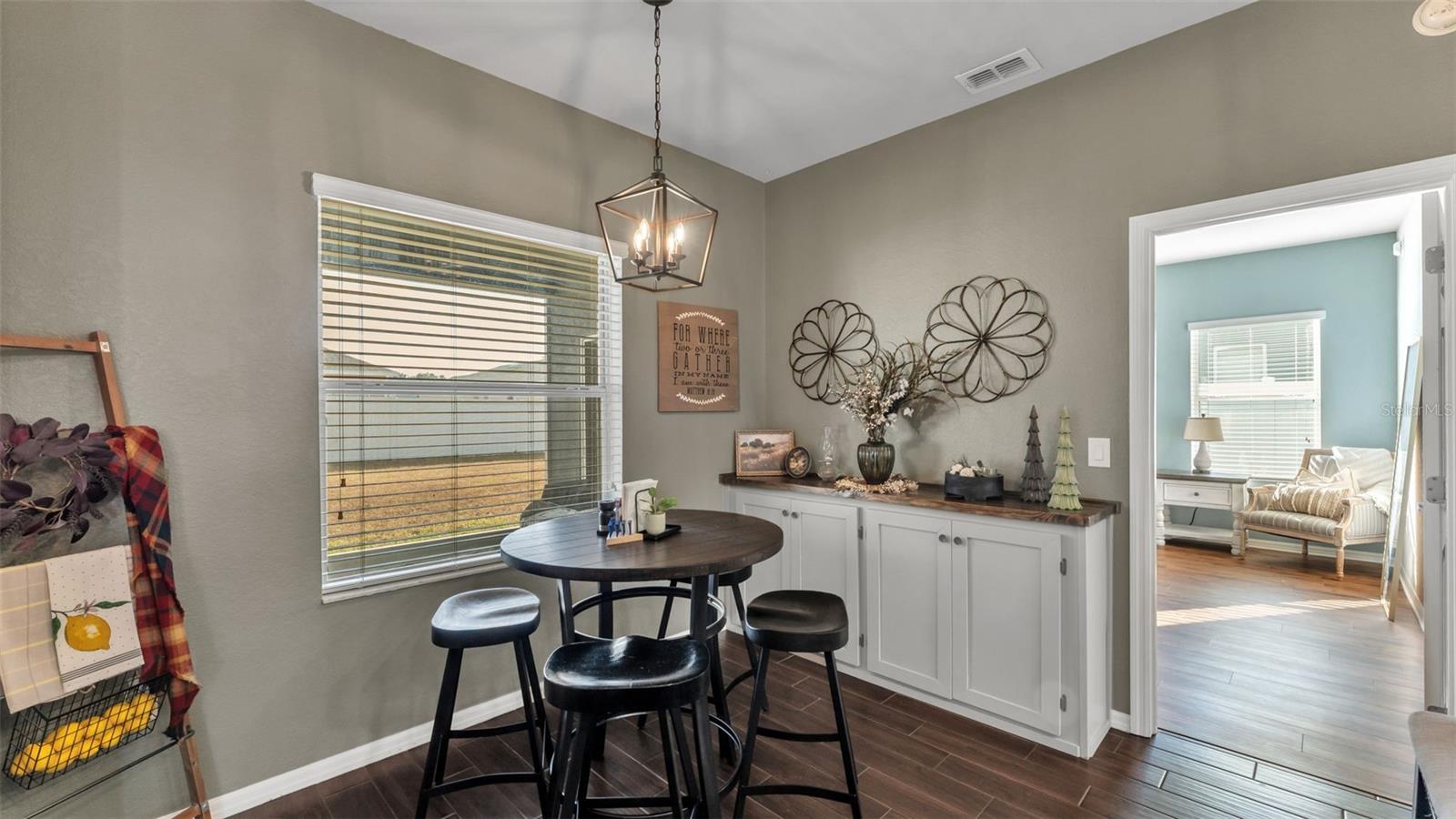 Image 23 of 55 For 2821 Sheldon Street