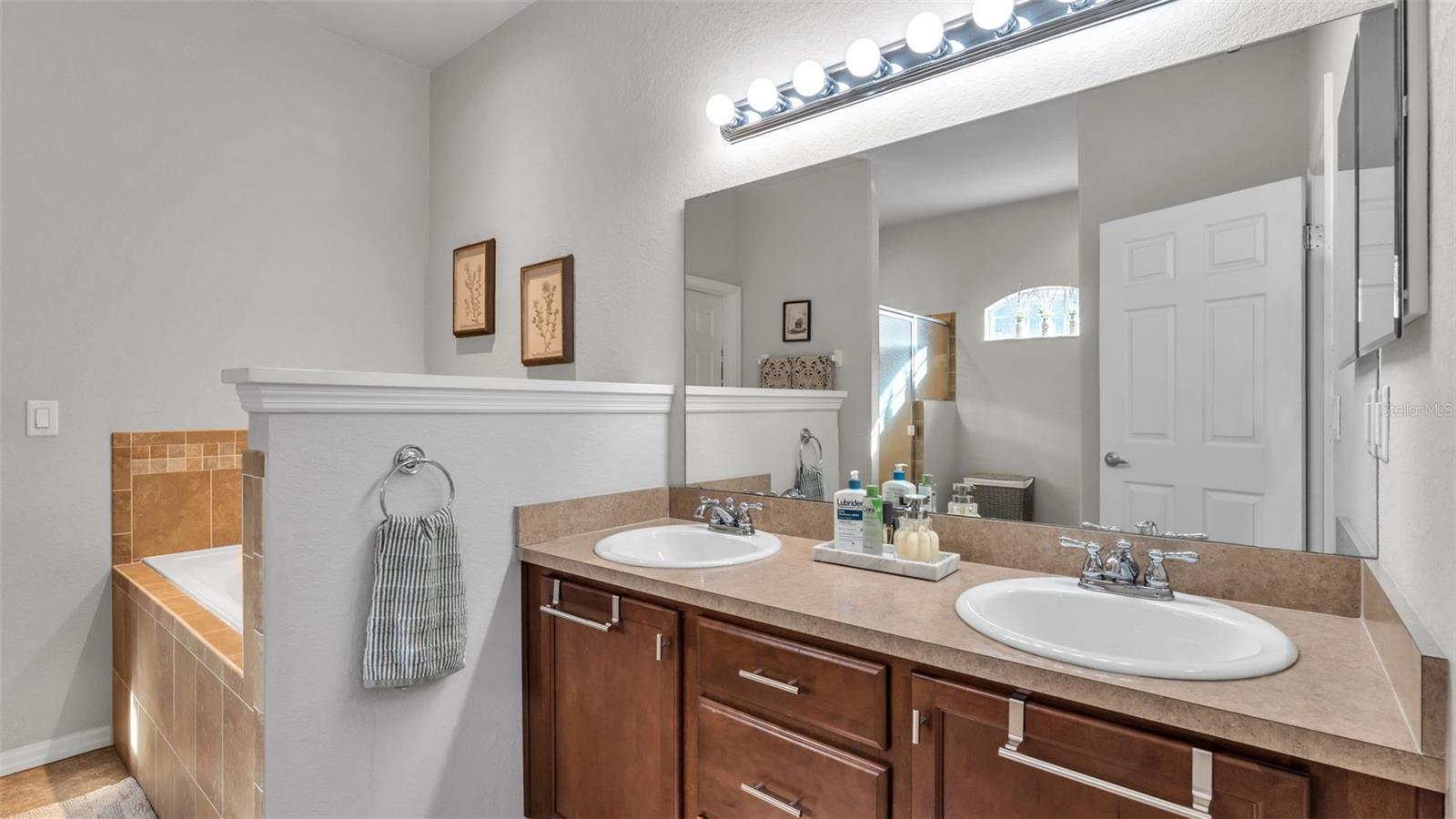 Image 30 of 55 For 2821 Sheldon Street