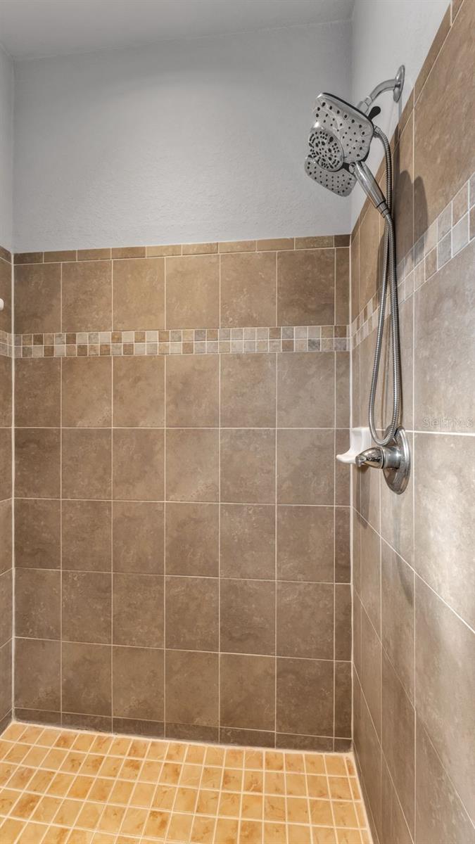 Image 32 of 55 For 2821 Sheldon Street