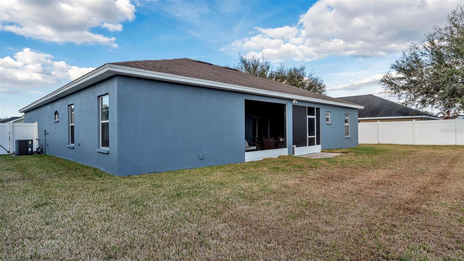 Image 49 of 55 For 2821 Sheldon Street