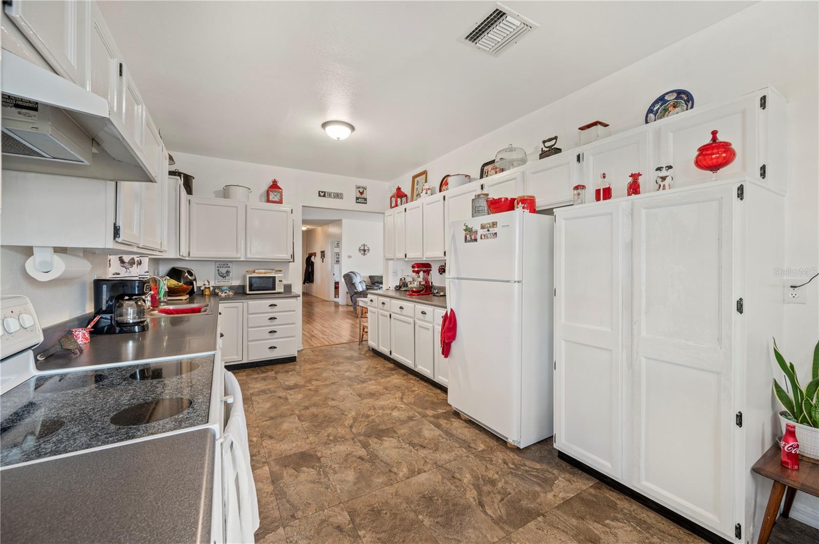 Image 10 of 23 For 516 Mimosa Avenue