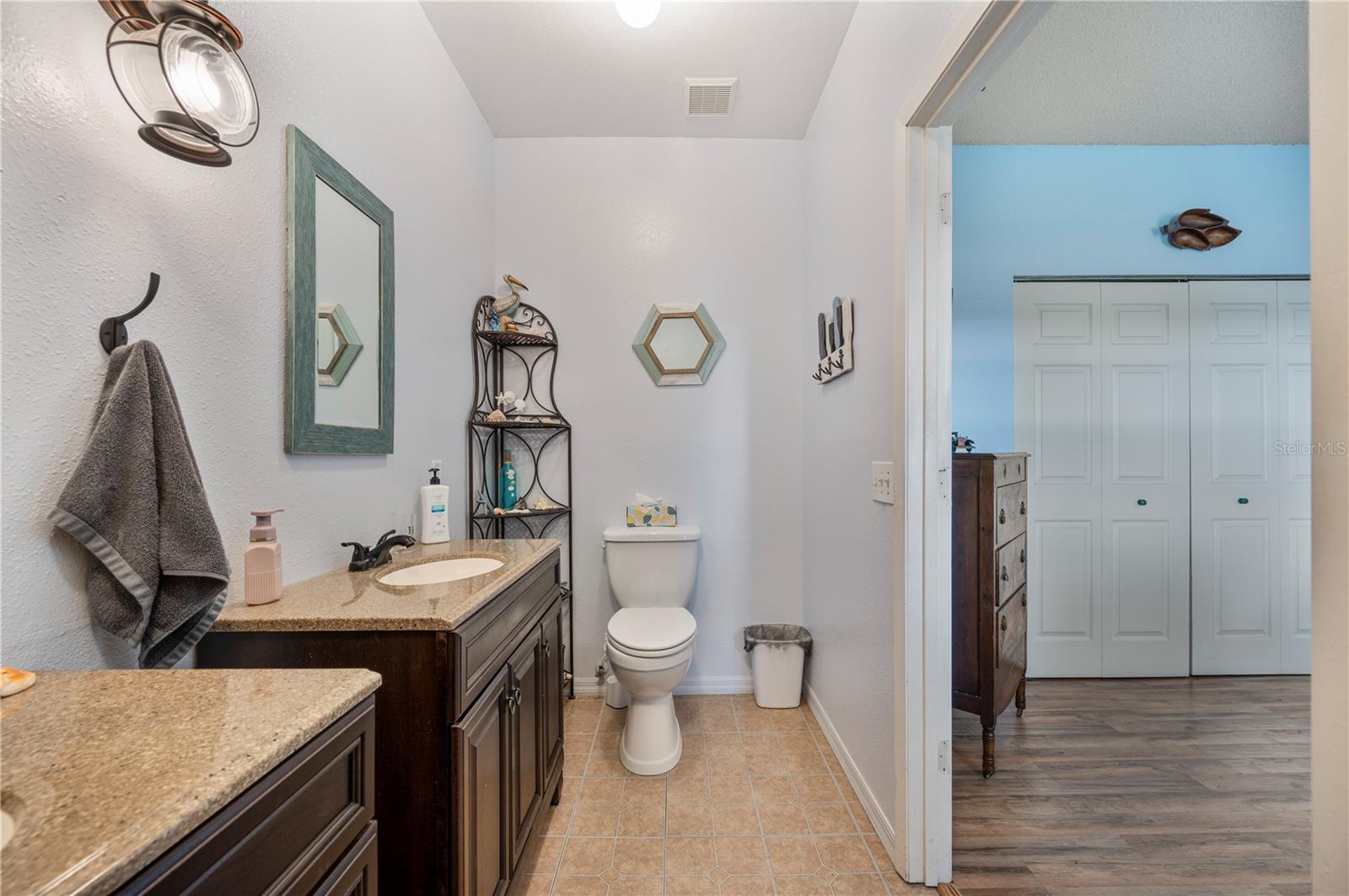 Image 14 of 23 For 516 Mimosa Avenue