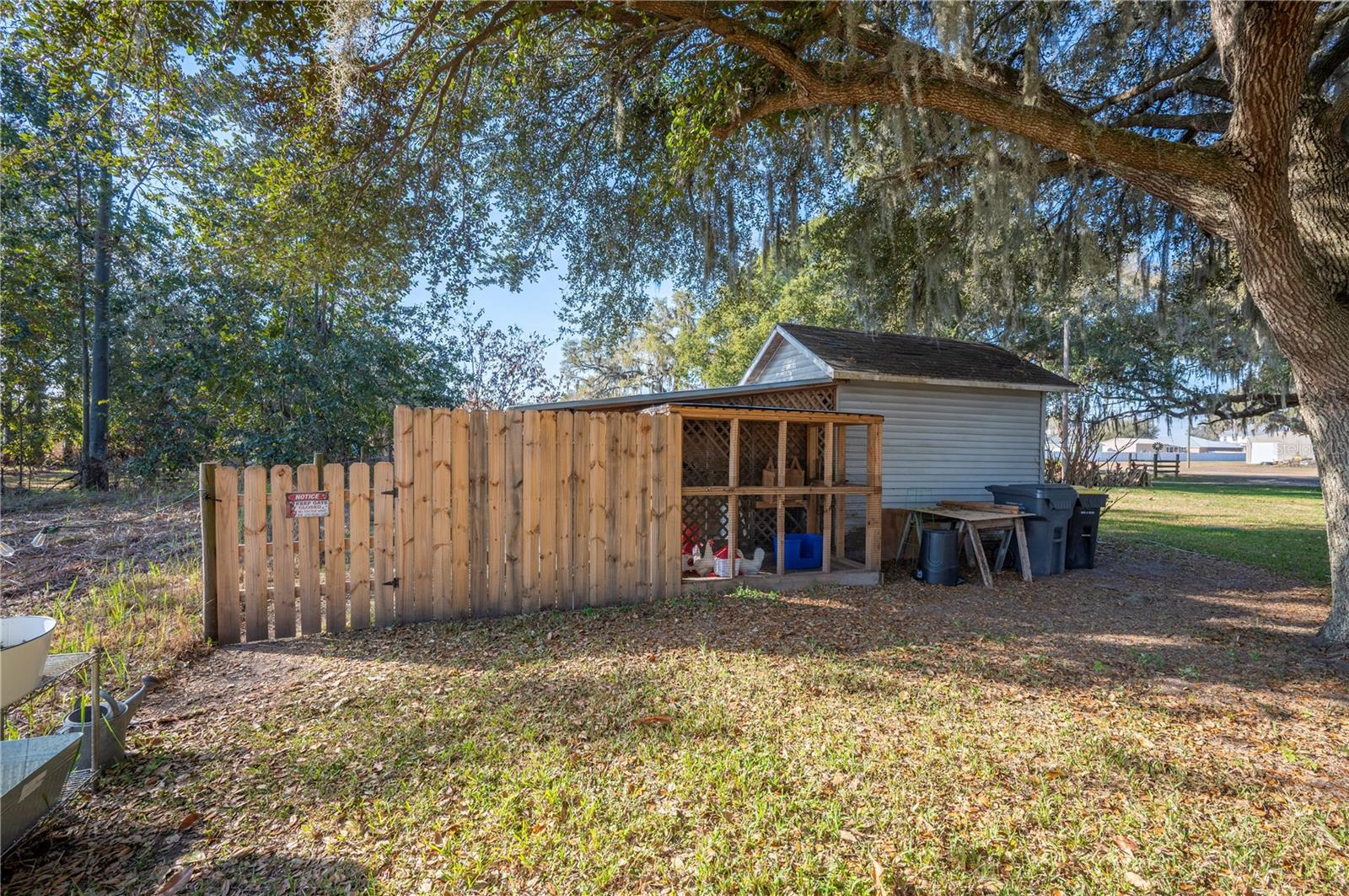 Image 18 of 23 For 516 Mimosa Avenue