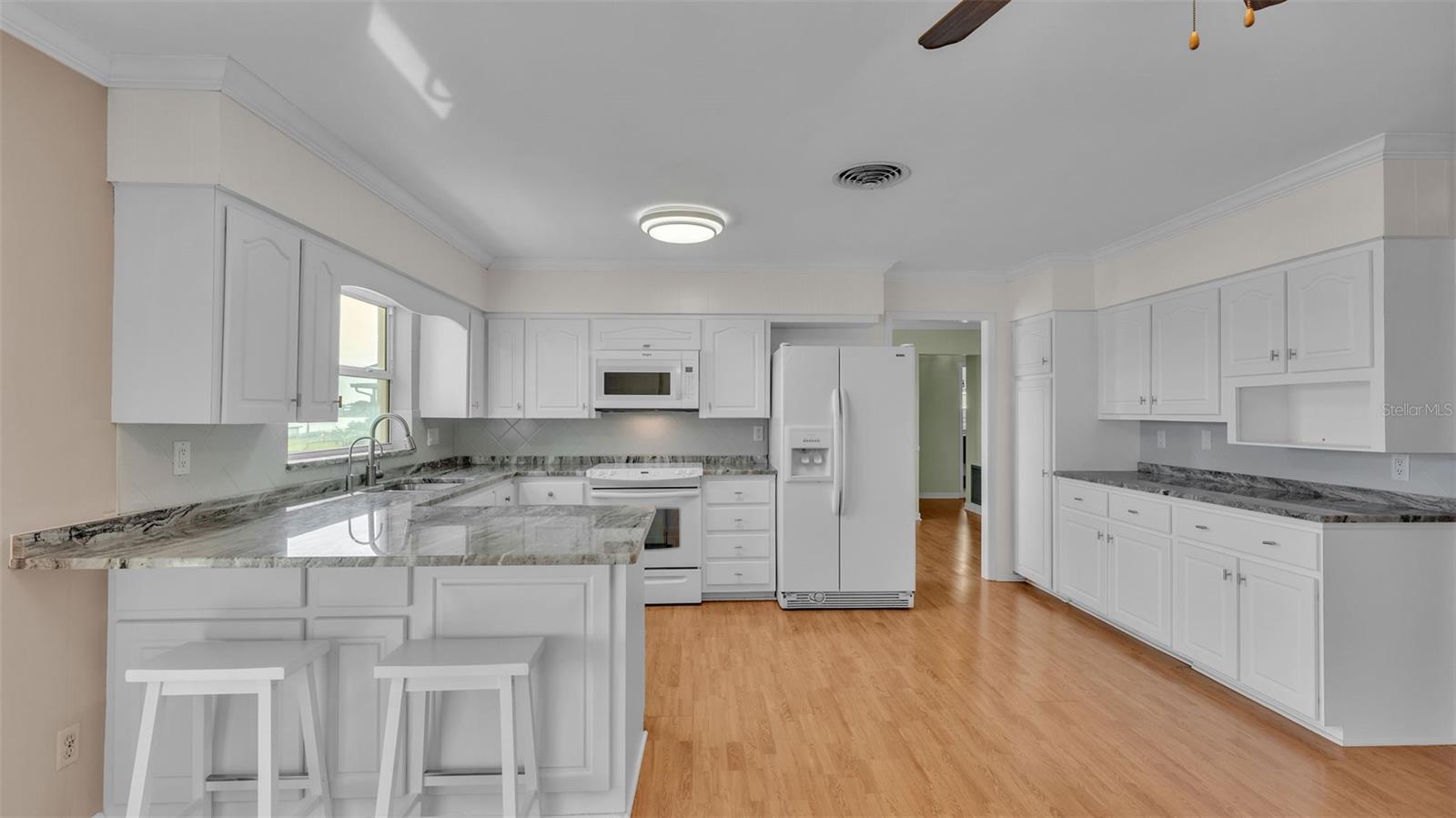 Image 12 of 58 For 274 Paradise Island Drive