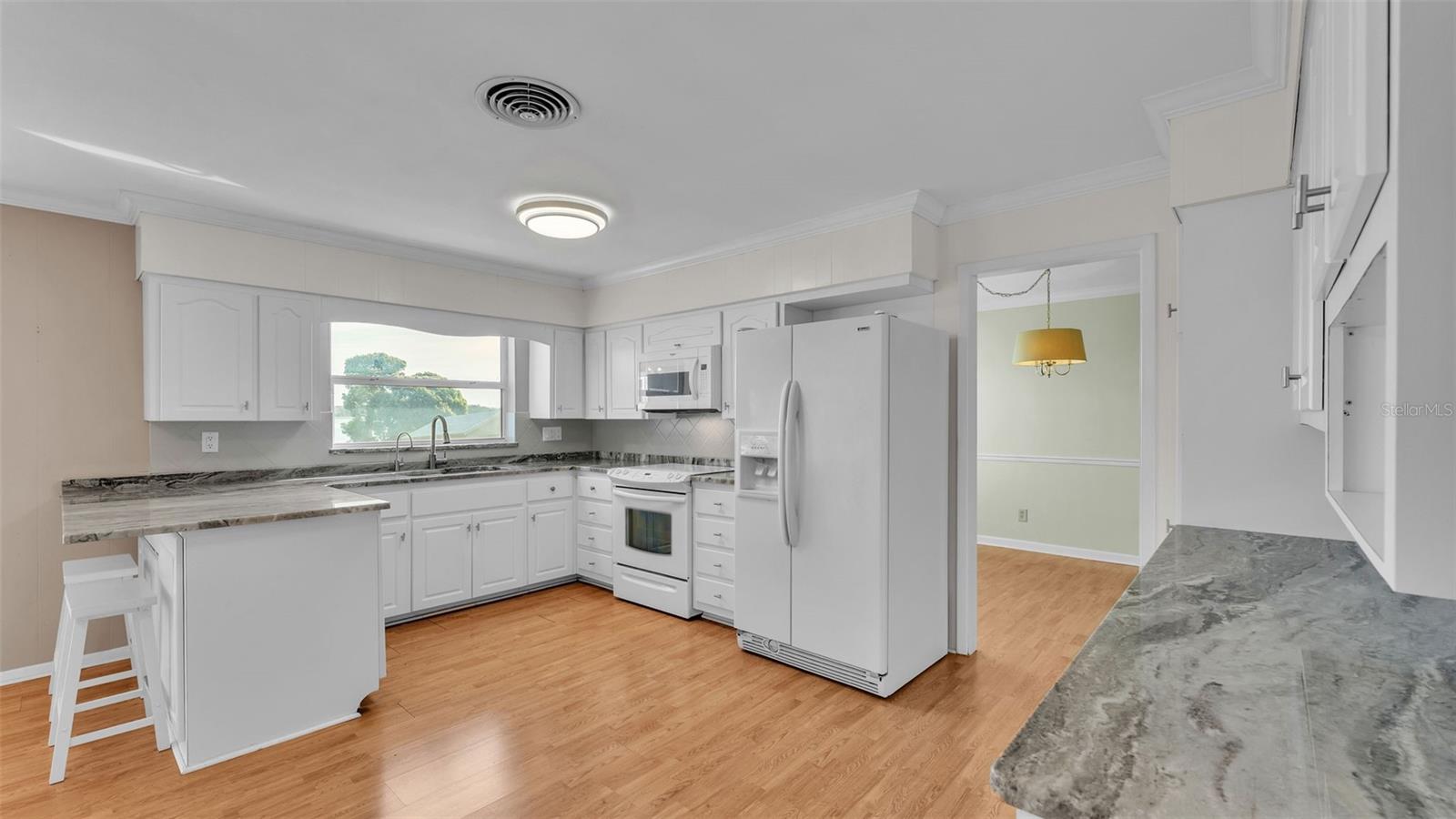 Image 13 of 58 For 274 Paradise Island Drive