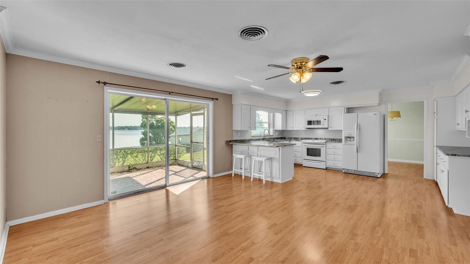 Image 18 of 58 For 274 Paradise Island Drive