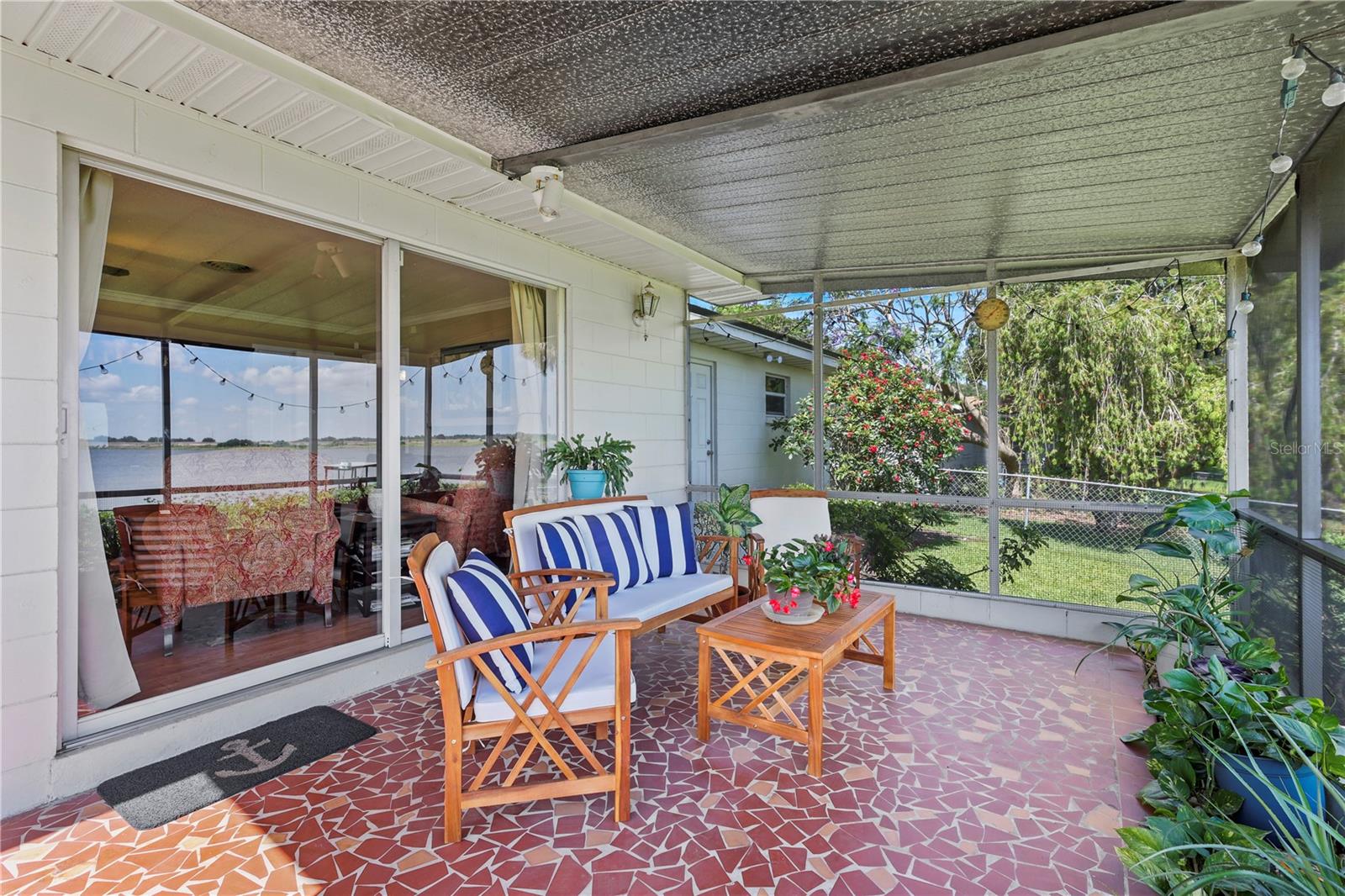 Image 21 of 58 For 274 Paradise Island Drive