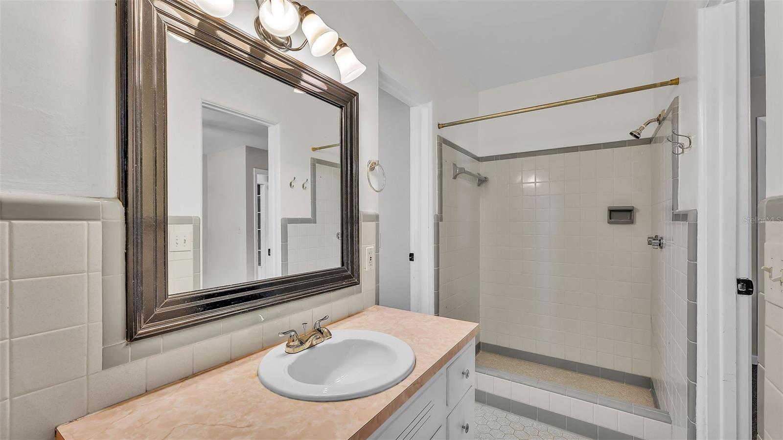 Image 25 of 58 For 274 Paradise Island Drive