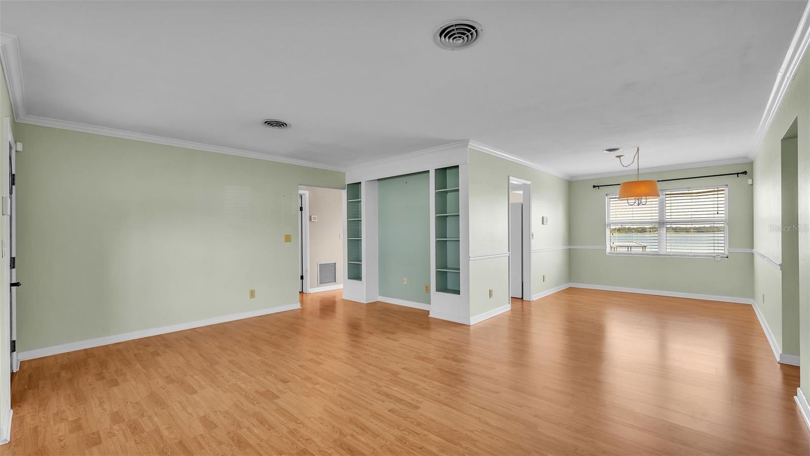 Image 8 of 58 For 274 Paradise Island Drive