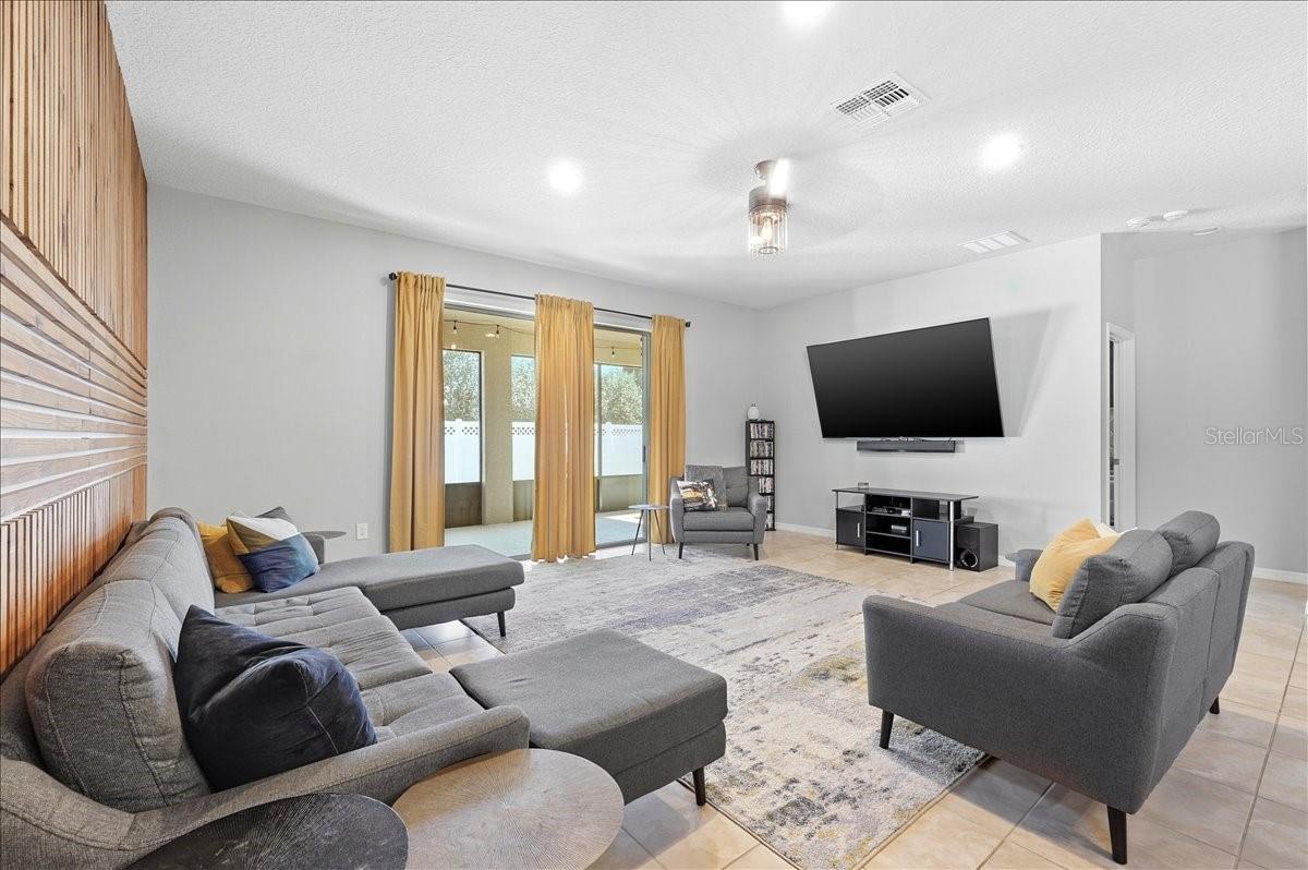 Image 20 of 40 For 8662 Rindge Road