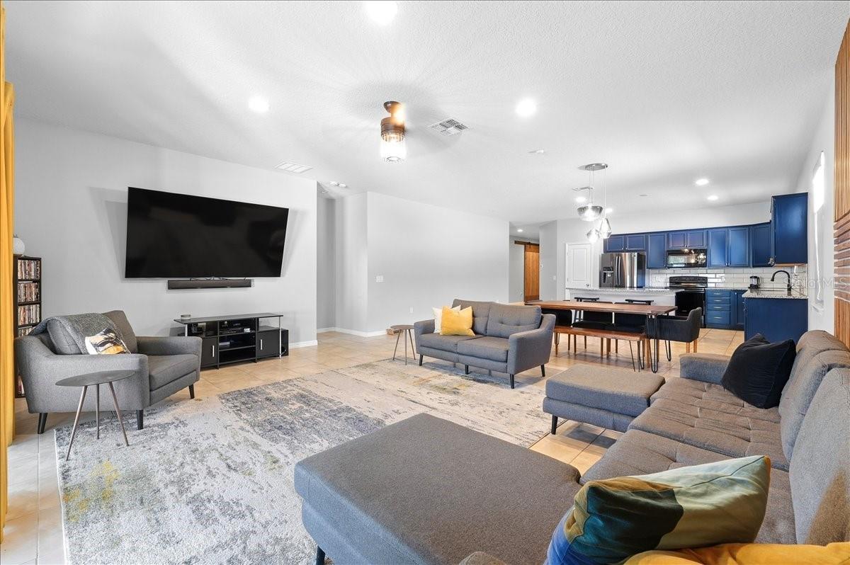 Image 21 of 40 For 8662 Rindge Road