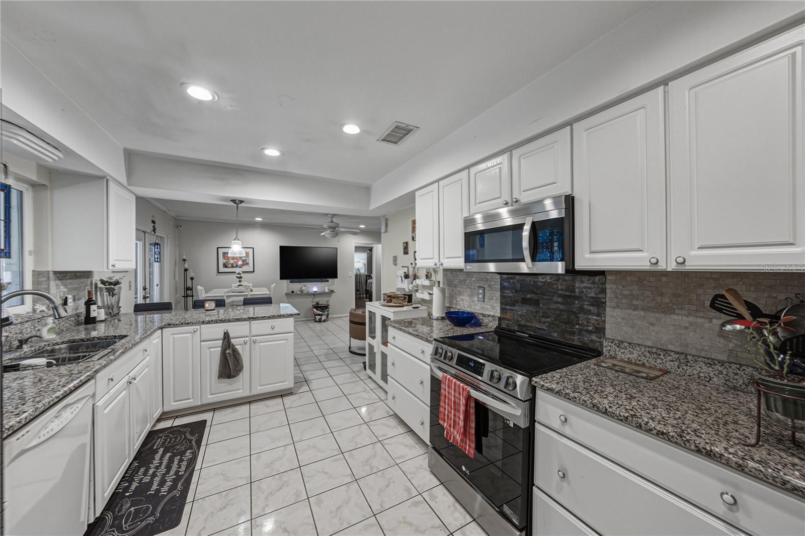 Image 29 of 61 For 405 Lake Ned Road