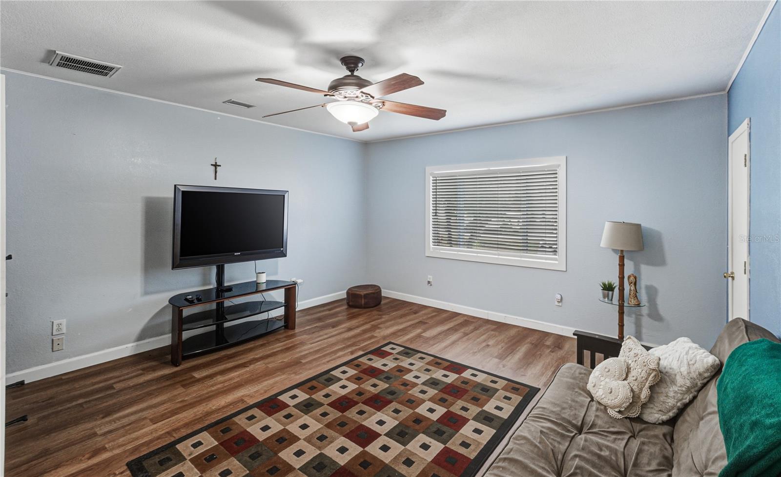 Image 35 of 61 For 405 Lake Ned Road