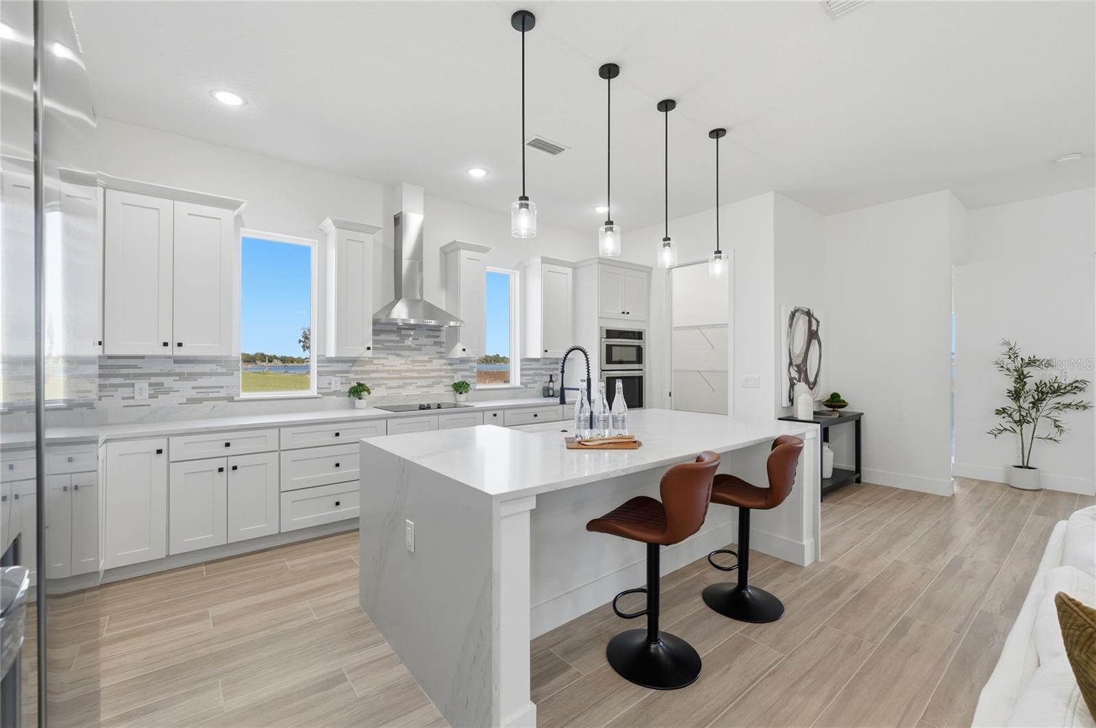 Image 11 of 92 For 336 Caladium Avenue